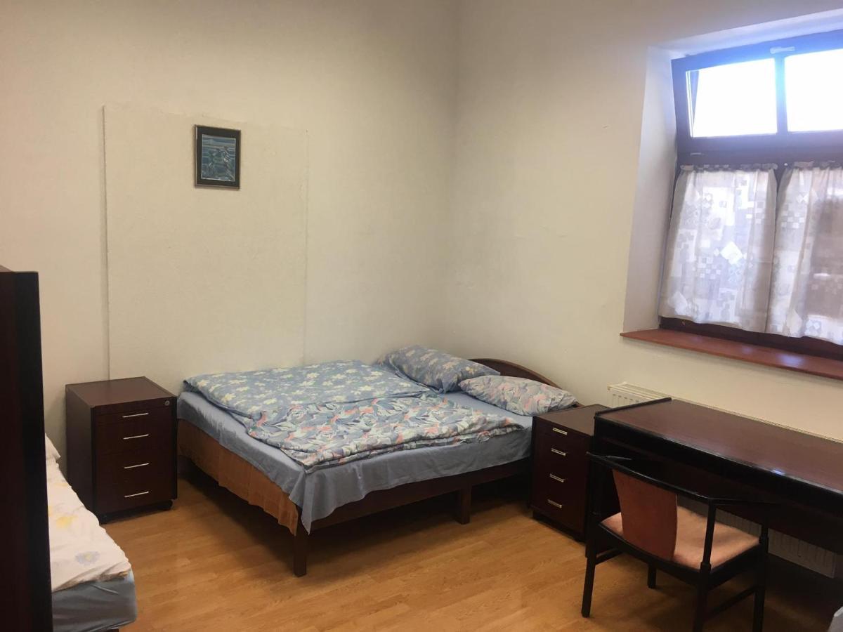 A Pousada Göncölház Vác Exterior foto