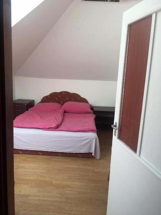 A Pousada Göncölház Vác Exterior foto
