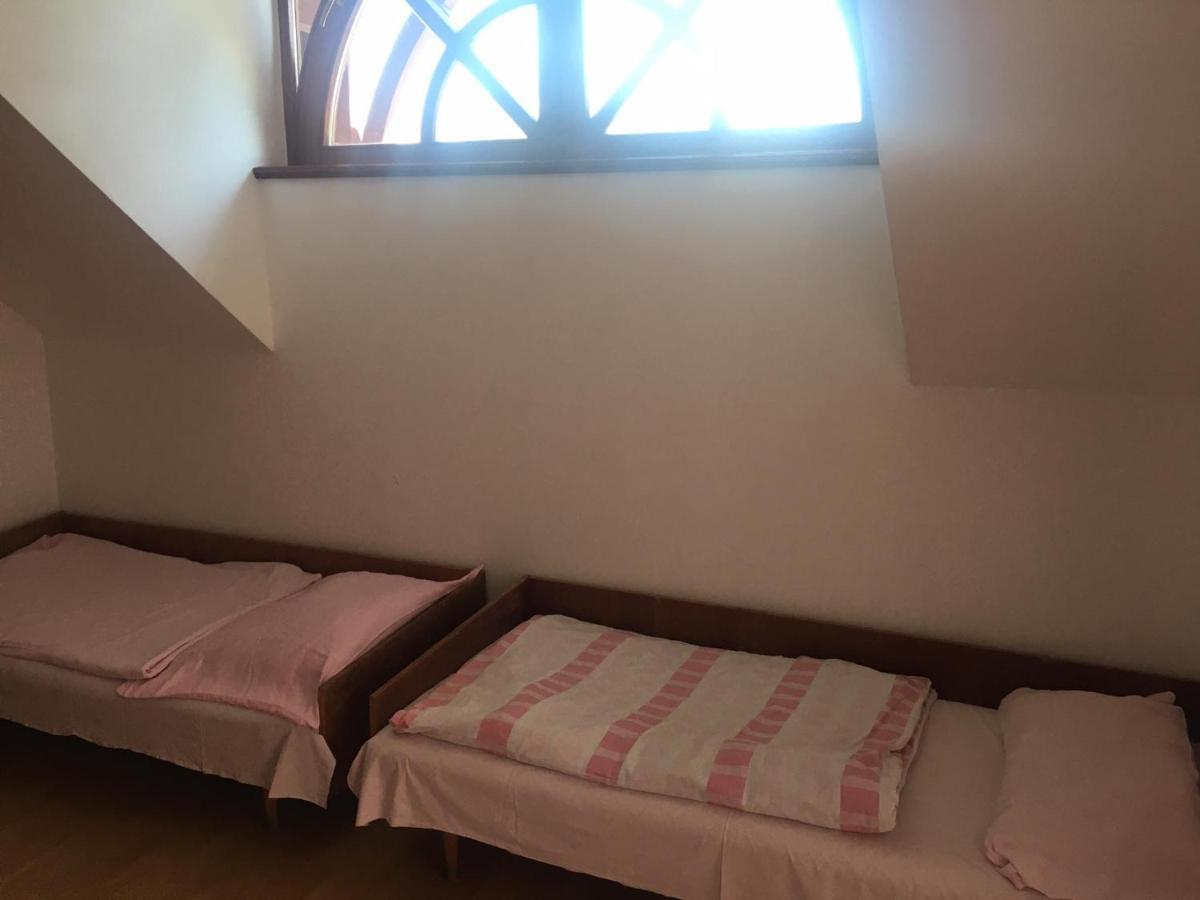 A Pousada Göncölház Vác Exterior foto
